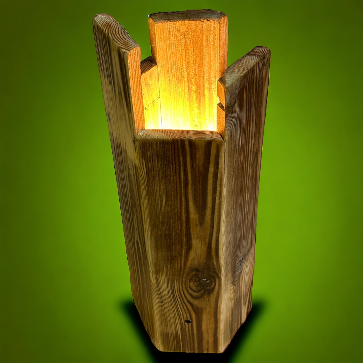 Reclaimed Wood ‘Vase’ Lamp.